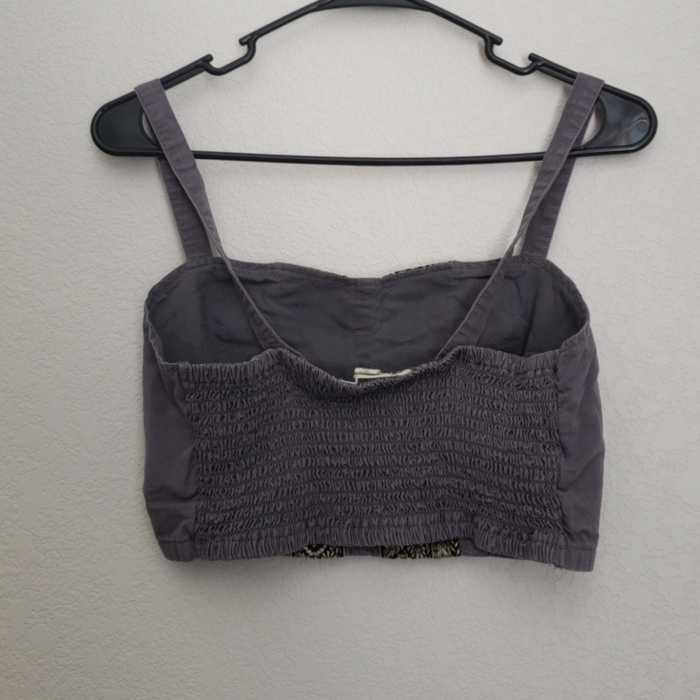 Staring at stars crop top - Picture 2 of 4